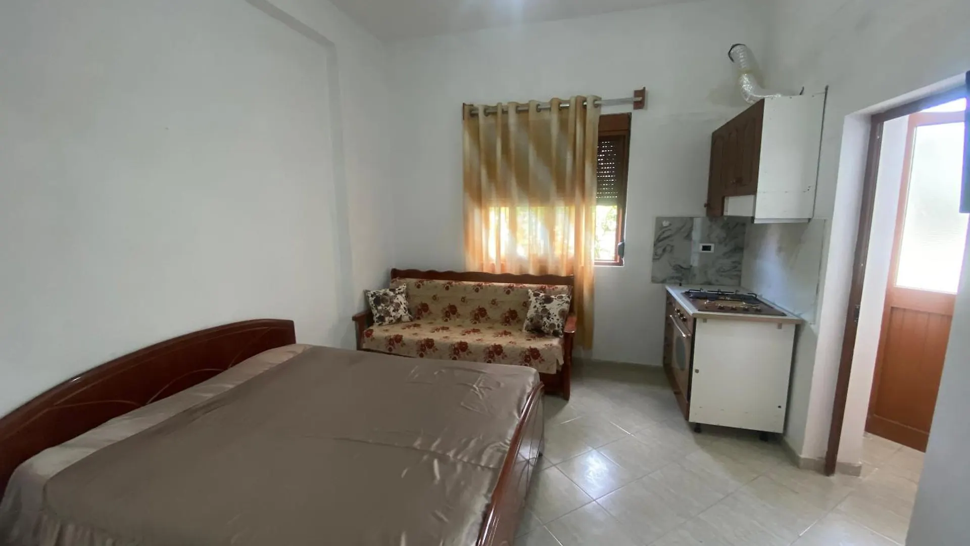 Mehmetaj'S Guest House Durres