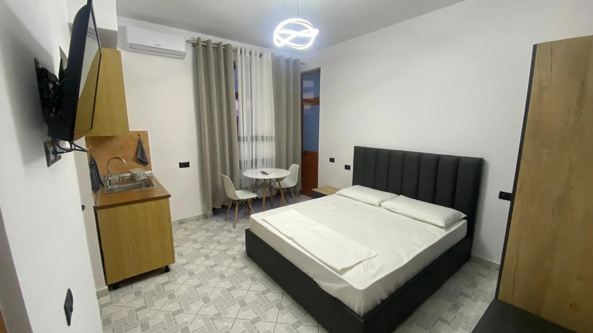 Mehmetaj'S Guest House Durres